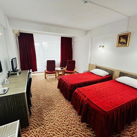 Hotel Flora Drobeta Turnu Severin Zewnętrze zdjęcie