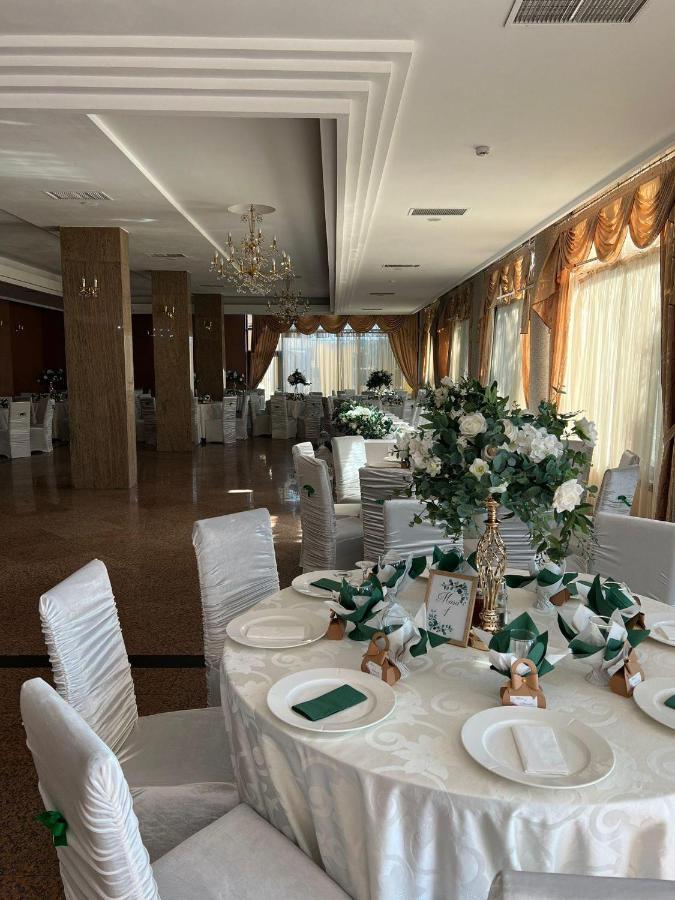 Hotel Flora Drobeta Turnu Severin Zewnętrze zdjęcie