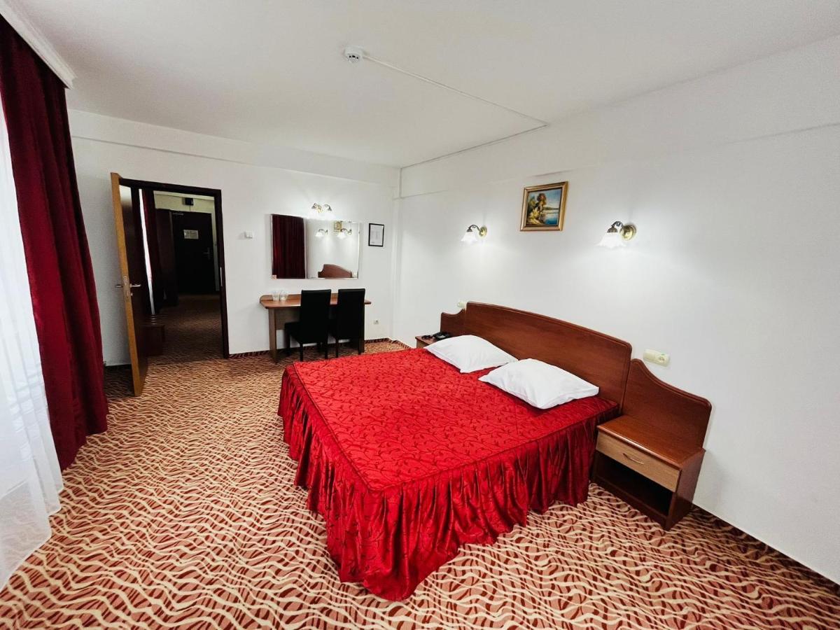 Hotel Flora Drobeta Turnu Severin Zewnętrze zdjęcie