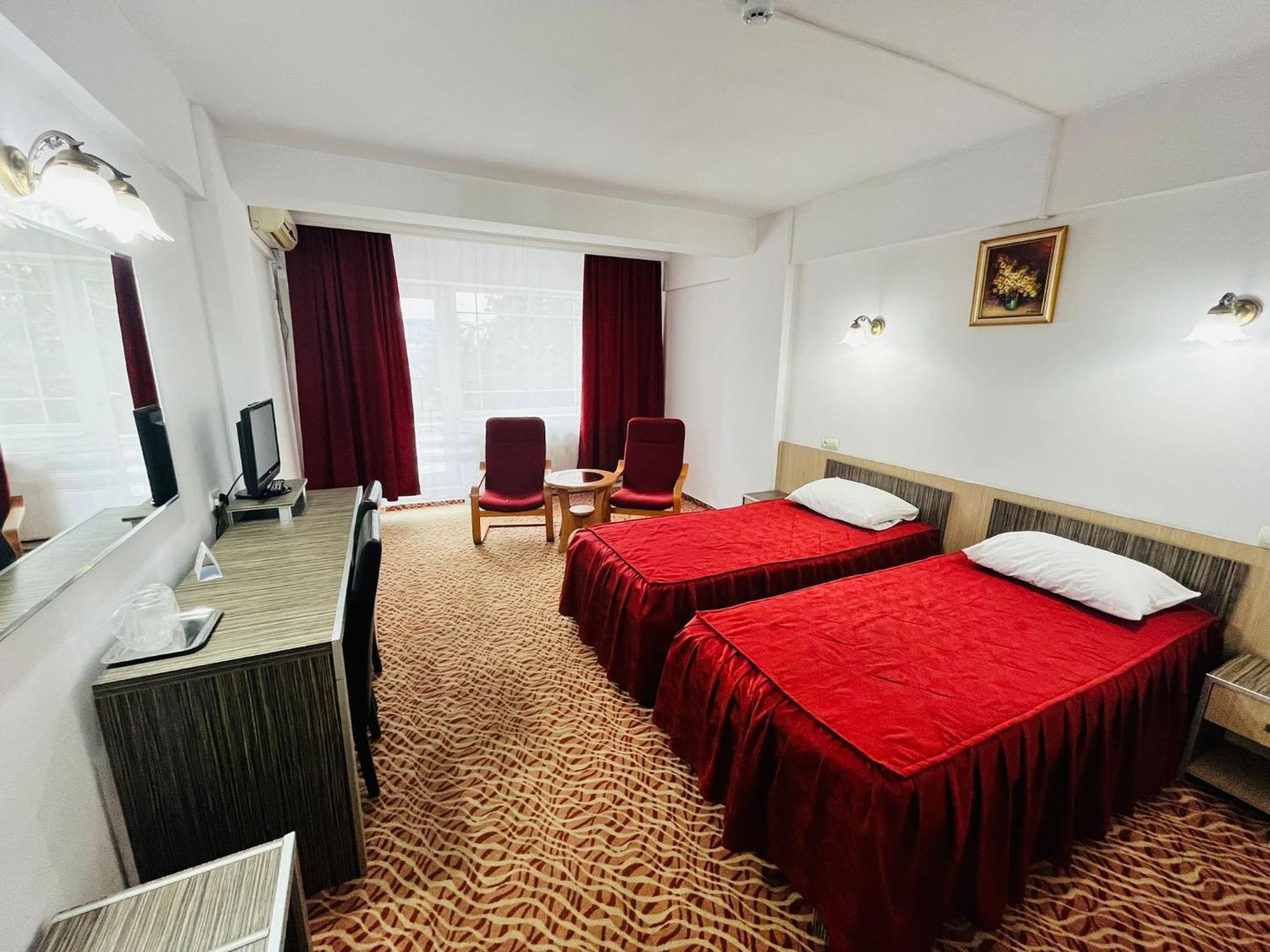 Hotel Flora Drobeta Turnu Severin Zewnętrze zdjęcie